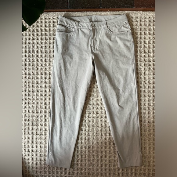 Lululemon ABC Crop Pant Relaxed *Utilitech 32 - Picture 6 of 6